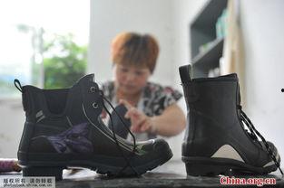 雨鞋生产视频,从原材料到成品